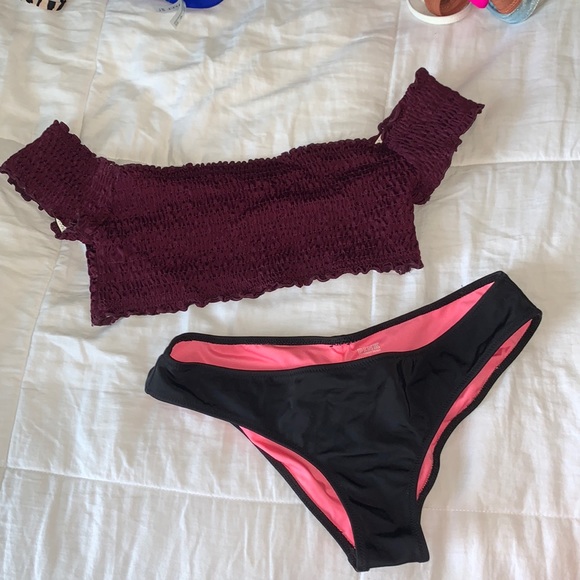 Victoria Secret Bikini - Picture 1 of 4